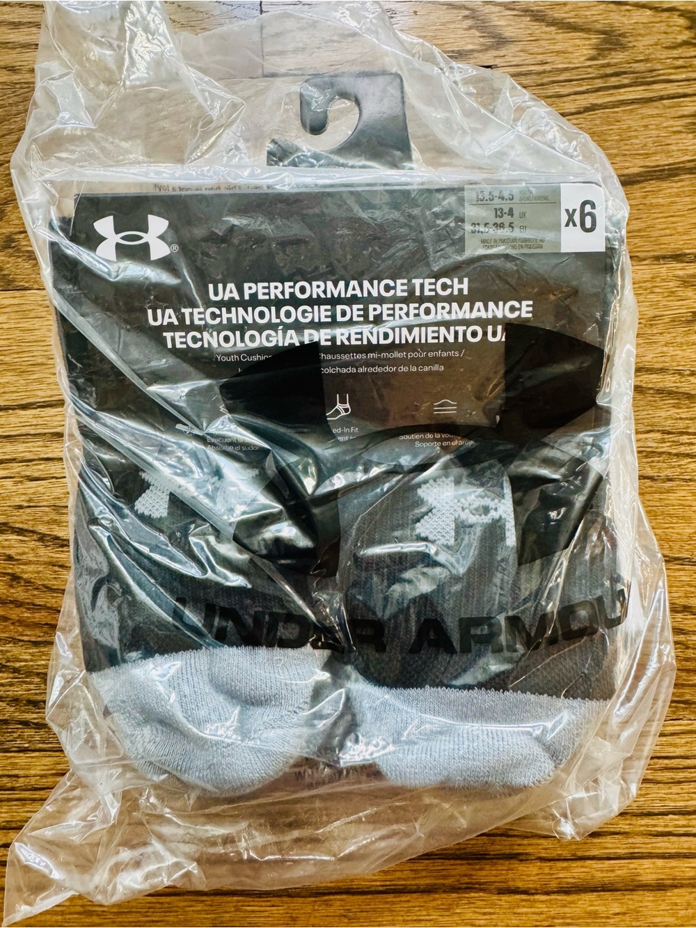 Under Armour Youth Performance Tech Cushioned Socks 6-Pack Size 13.5–4.5 NWT
